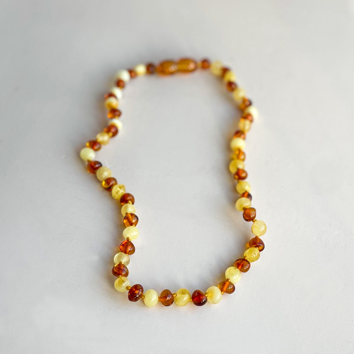 Cici's story clearance amber necklace